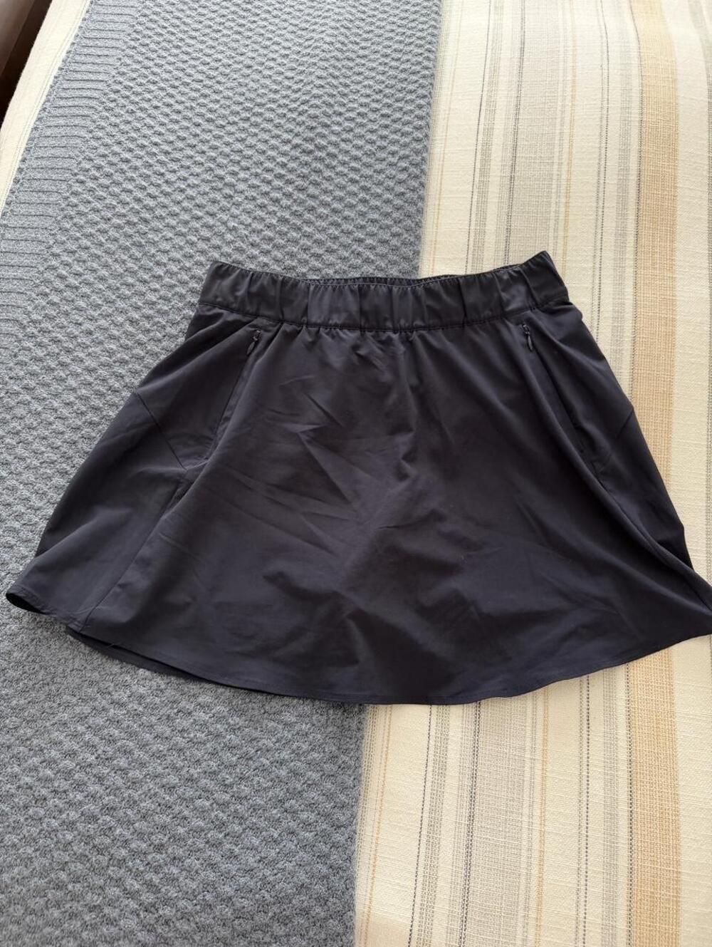 T by Talbots navy mini skort  with built in shorts, size M